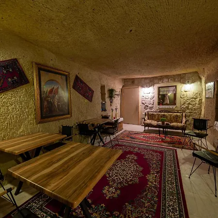 Shiraz Cave Cappadocia Ürgüp