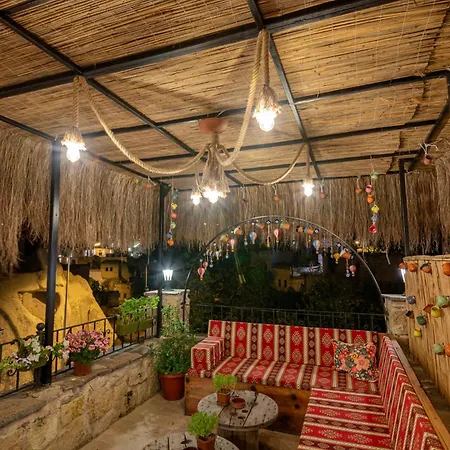 Shiraz Cave Cappadocia 4* 于尔居普