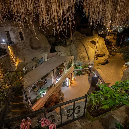 Shiraz Cave Cappadocia * Urgup