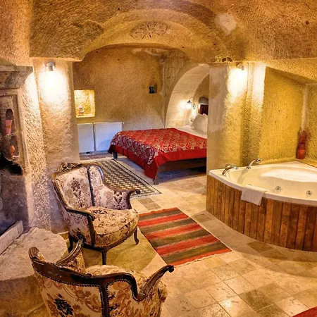 Shiraz Cave Cappadocia Ürgüp