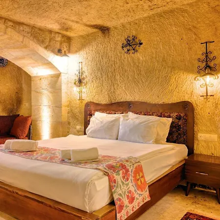 Shiraz Cave Cappadocia Ürgüp