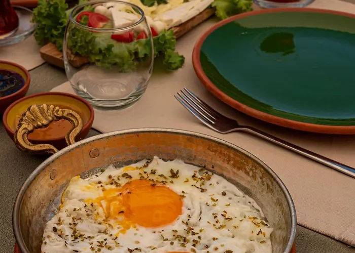 Shiraz Cave Cappadocia Ürgüp