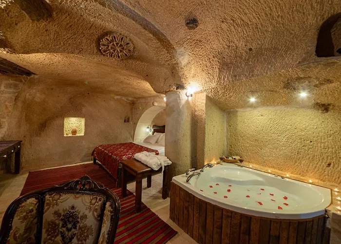 Shiraz Cave Cappadocia Ürgüp