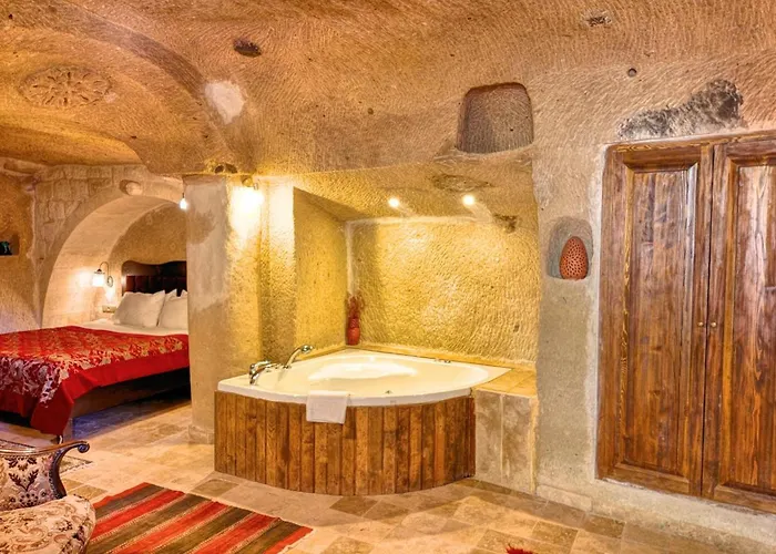 Shiraz Cave Cappadocia Ürgüp